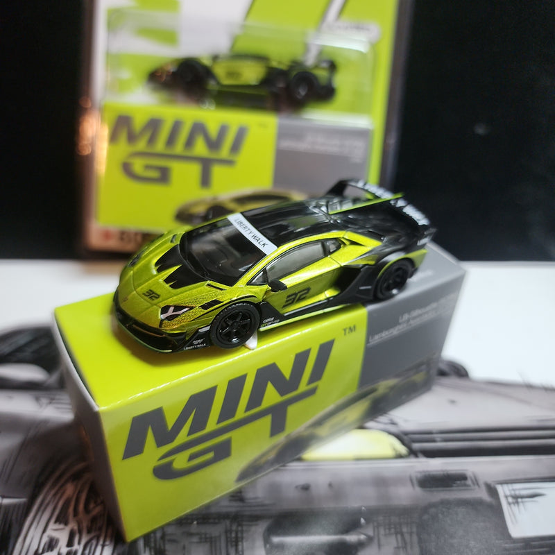 Mini GT 1.64 LBWK Lamborghini