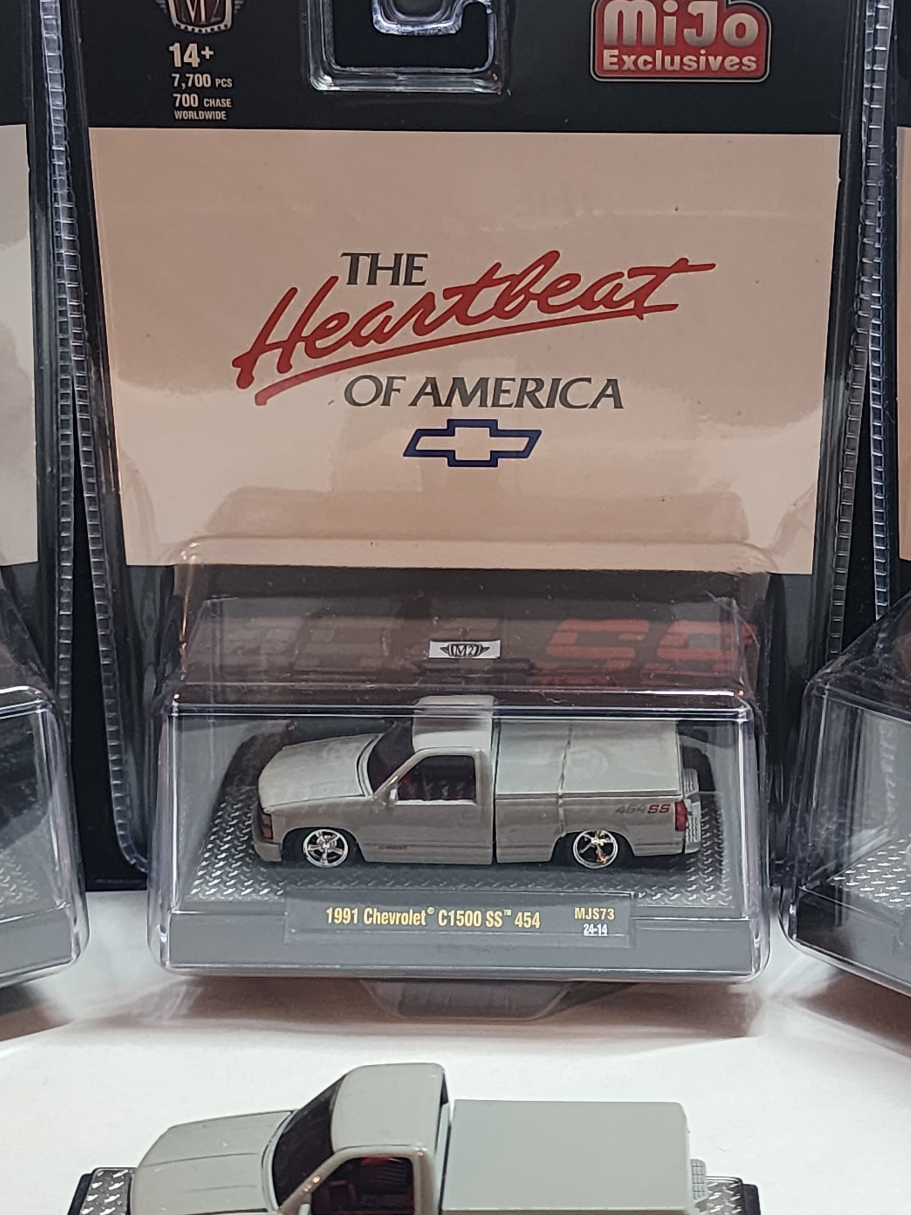 M2 Machines 1993 Cheve C1500 SS 454 CHASE 600pcs store Heartbeat of America