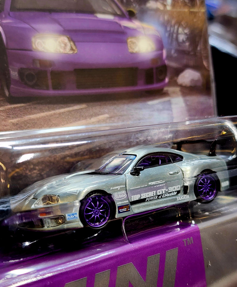 Mini GT 1.64 CHASE-CHASE Toyota Supra