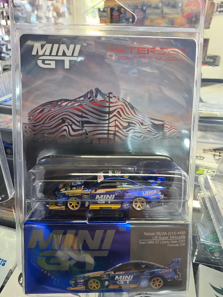 Mini GT 1.64 Exclusive PETERSEN AUTOMOTIVE MUSEUM Nissan Silvia S15